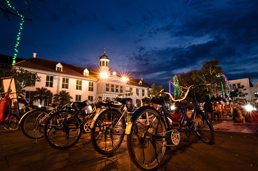 Wisata malam jakarta barat kuliner pekojan kota cengkareng grogol petamburan taman sari tambora kebon jeruk kalideres palmerah kembangan