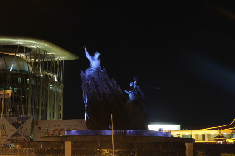 6 Referensi Tempat Wisata Malam Hari Favorit Anak Muda di Pekanbaru, Milennials Wajib Merapat! 5 6 Referensi Tempat Wisata Malam Hari Favorit Anak Muda di Pekanbaru, Milennials Wajib Merapat! 4