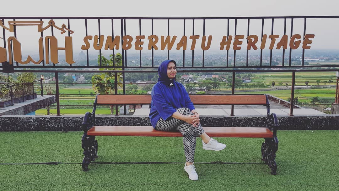 Abhayagiri: Restoran Romantis Diatas Bukit, Lihat Pesona Kecantikan dan Harga Menunya 4 Abhayagiri: Restoran Romantis Diatas Bukit, Lihat Pesona Kecantikan dan Harga Menunya 4