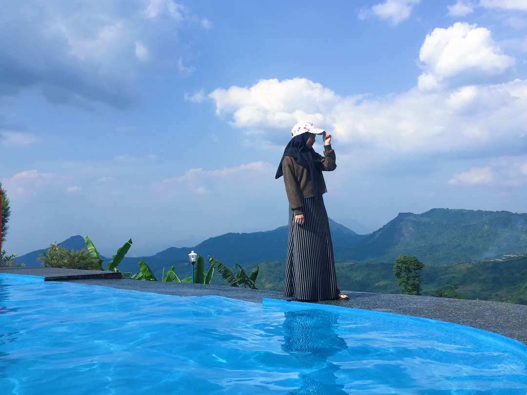 Villa Khayangan, Perpaduan Penginapan Diatas Bukit dan Spot Instagramable 3