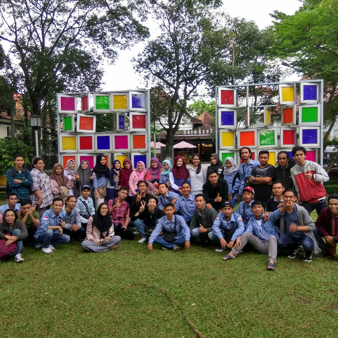 Potret Keseruan Nongkrong di Taman Foto Bandung, Bisa Usir Penat 5