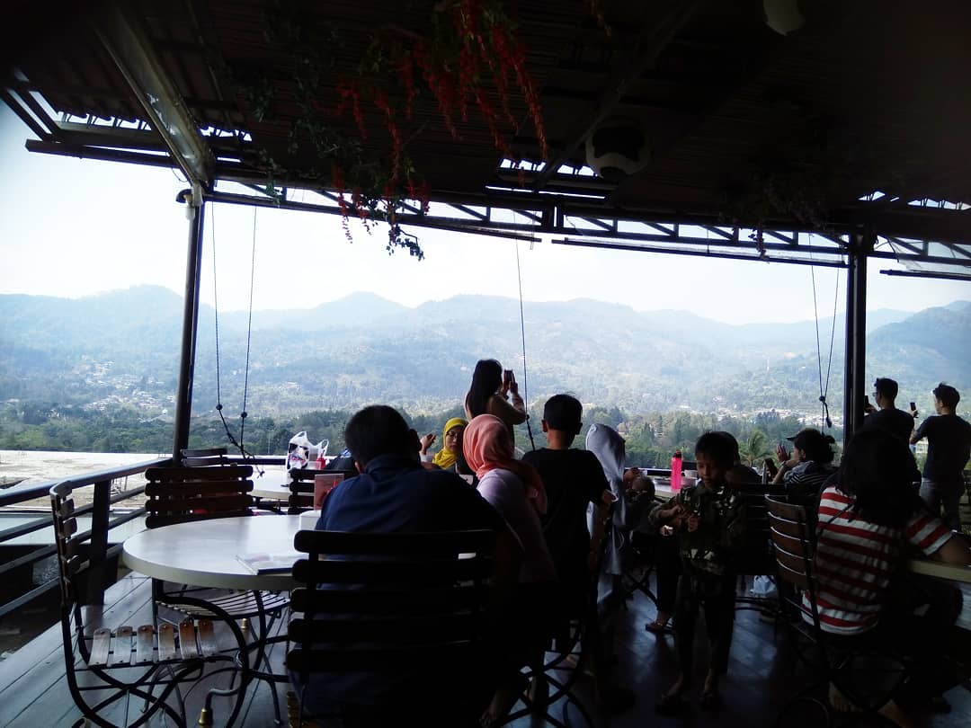 Liburan ke Puncak, Jangan Lewatkan Wisata Kuliner di Cimory Mountain View 3