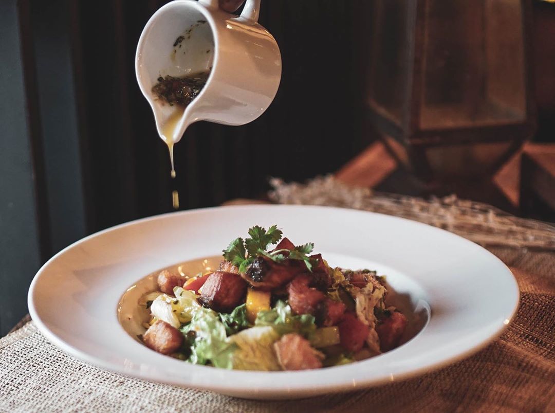 A To Z Bar Wine & Brasserie, Tempat Hangout Paling Asik di Semarang 2 A To Z Bar Wine & Brasserie, Tempat Hangout Paling Asik di Semarang 1