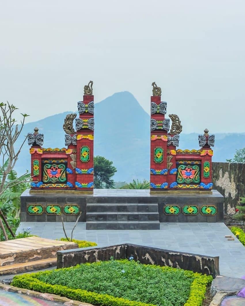 Villa Khayangan, Perpaduan Penginapan Diatas Bukit dan Spot Instagramable 7