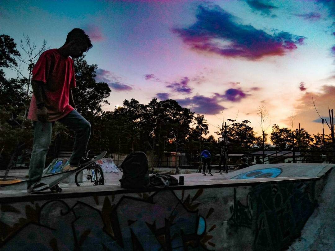 Potret Keseruan Nongkrong di Taman Digulis Pontianak, Bikin Mager Pulang 5