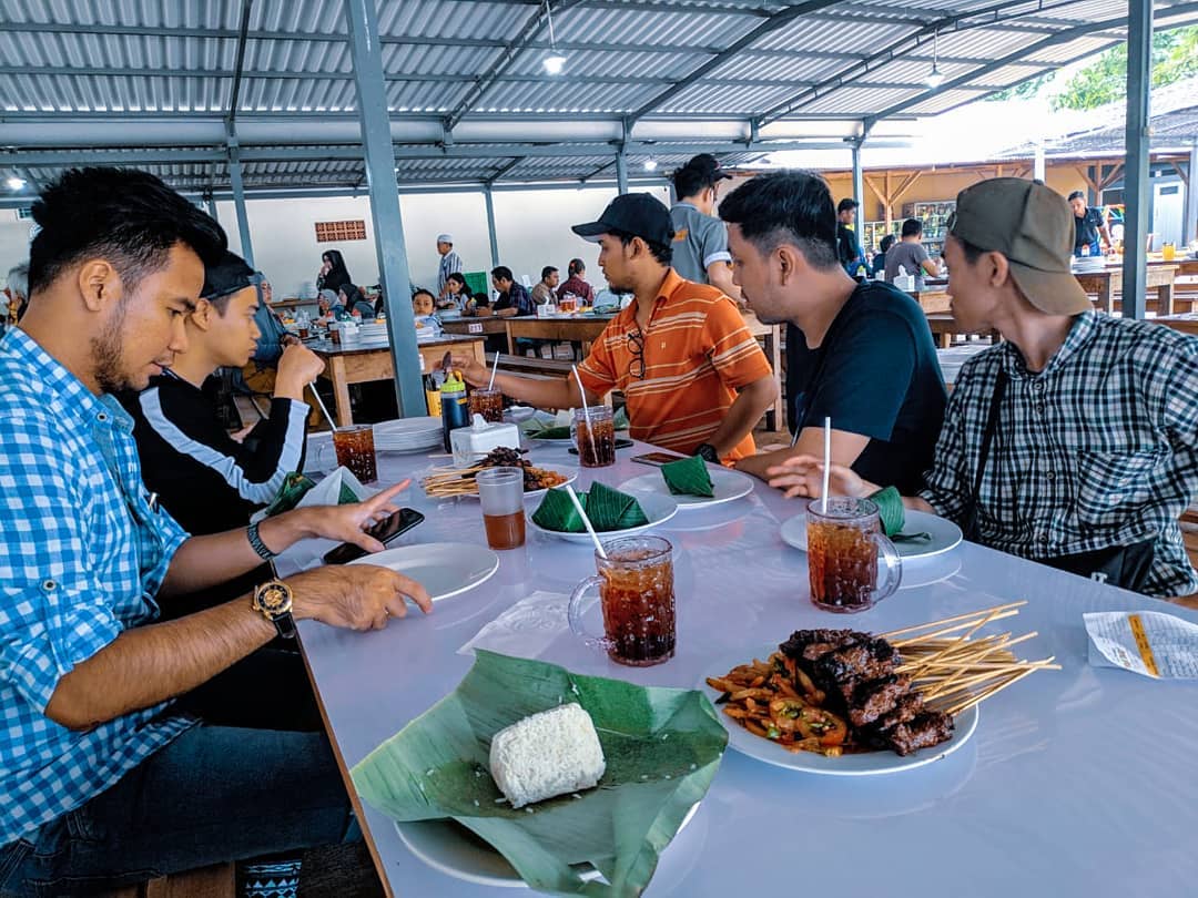 Plesiran Ke Purwakarta, Cicipi Sate Maranggi Hj Yetty 1