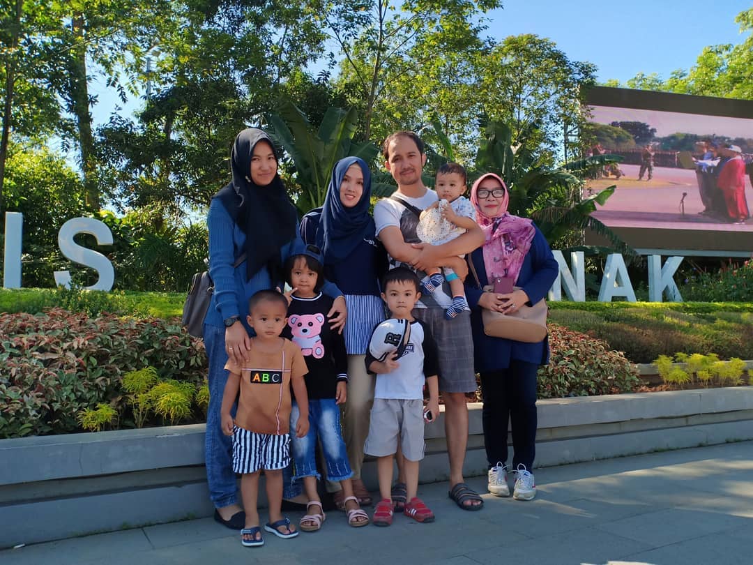 Potret Keseruan Nongkrong di Taman Digulis Pontianak, Bikin Mager Pulang 3