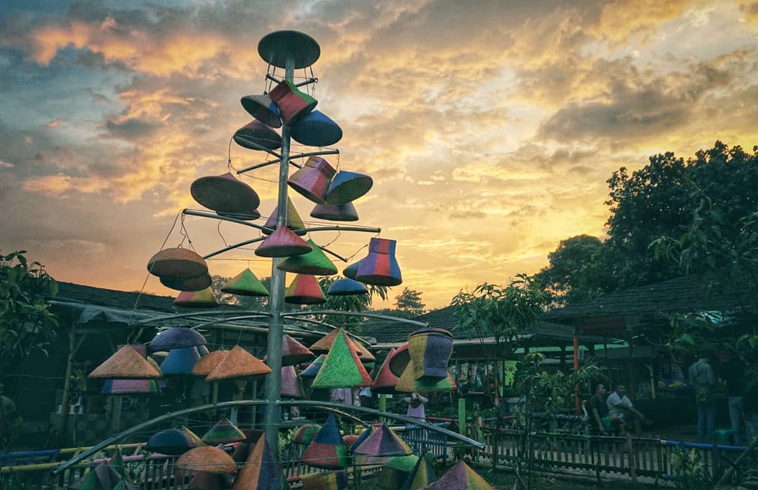 Taman Limo, Rekreasi Keluarga di Bekasi Yang Menawarkan Suasana Khas Pedesaan 7 Taman Limo, Rekreasi Keluarga di Bekasi Yang Menawarkan Suasana Khas Pedesaan 6