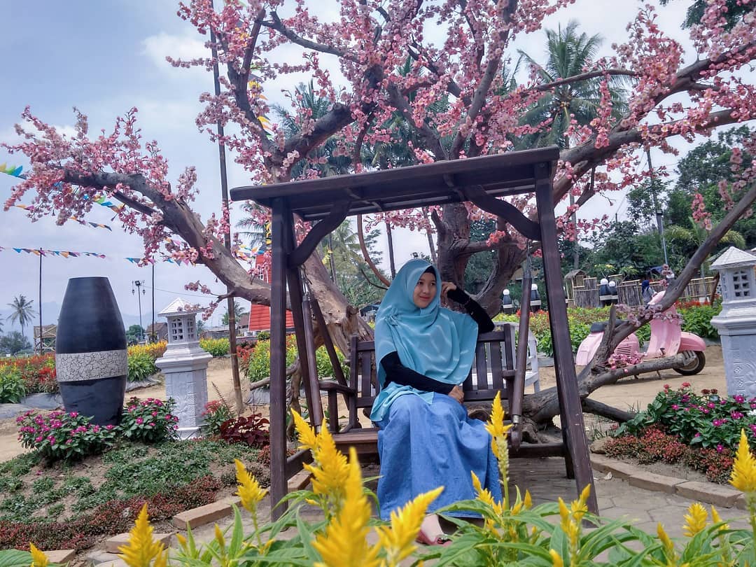 Cantiknya Taman Ramadanu, Kebun Bunga Celosia Hits di Magelang 9