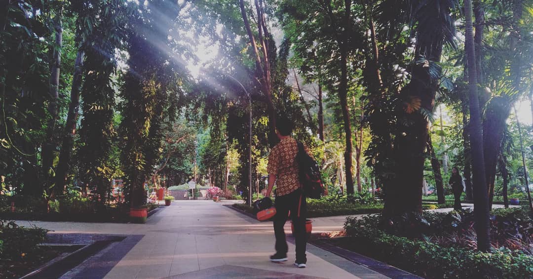Taman Flora, Taman Kota Gratisan Dengan Fasilitas Super Lengkap di Surabaya 7