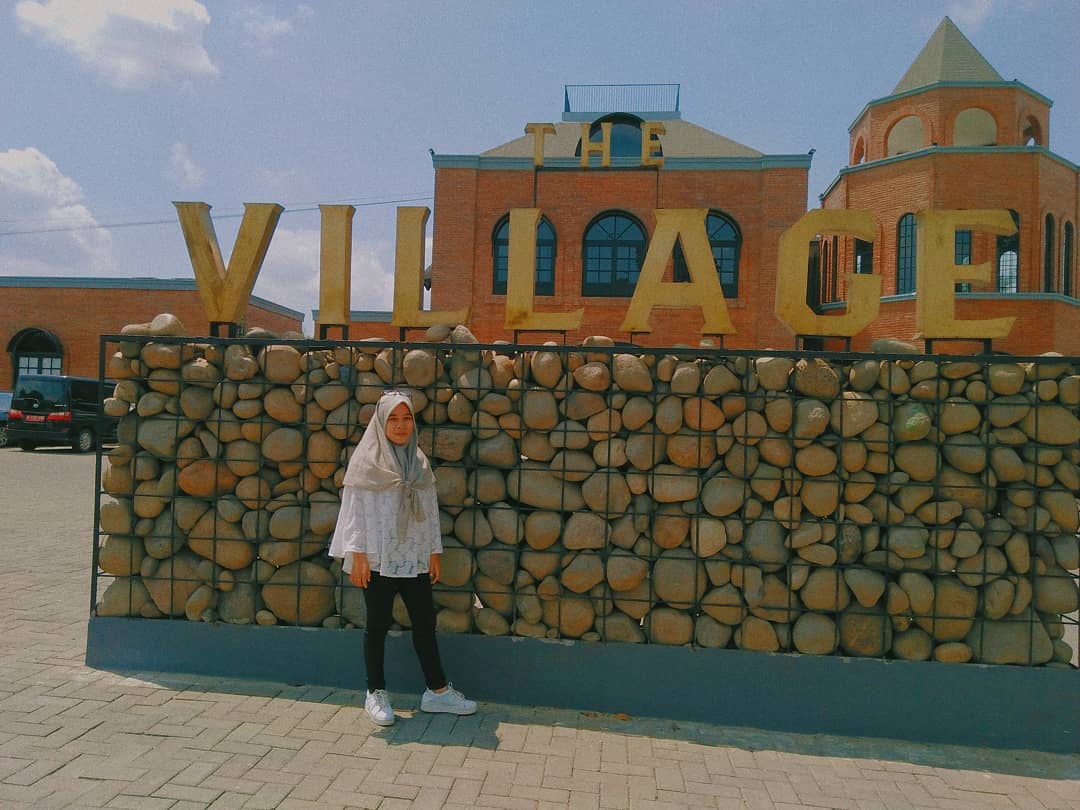 The Village Purwokerto: Nikmati Sensasi Liburan Seperti di Negeri Eropa 2 The village purwokerto wahana harga tiket masuk fasilitas 2025 hotel dekat alamat jam buka malam hari berapa baturaden arah wisata apa itu kabupaten banyumas jawa tengah tutup balon berita food court dusun I rempoah deskripsi tempat di denah penginapan d foto spot gambar letak geografis htm info informasi karcis kolam renang rute ke loker lokasi lengkap biaya no telp of owner obyek operasional objek pandak pemilik review sejarah tarif taman tentang