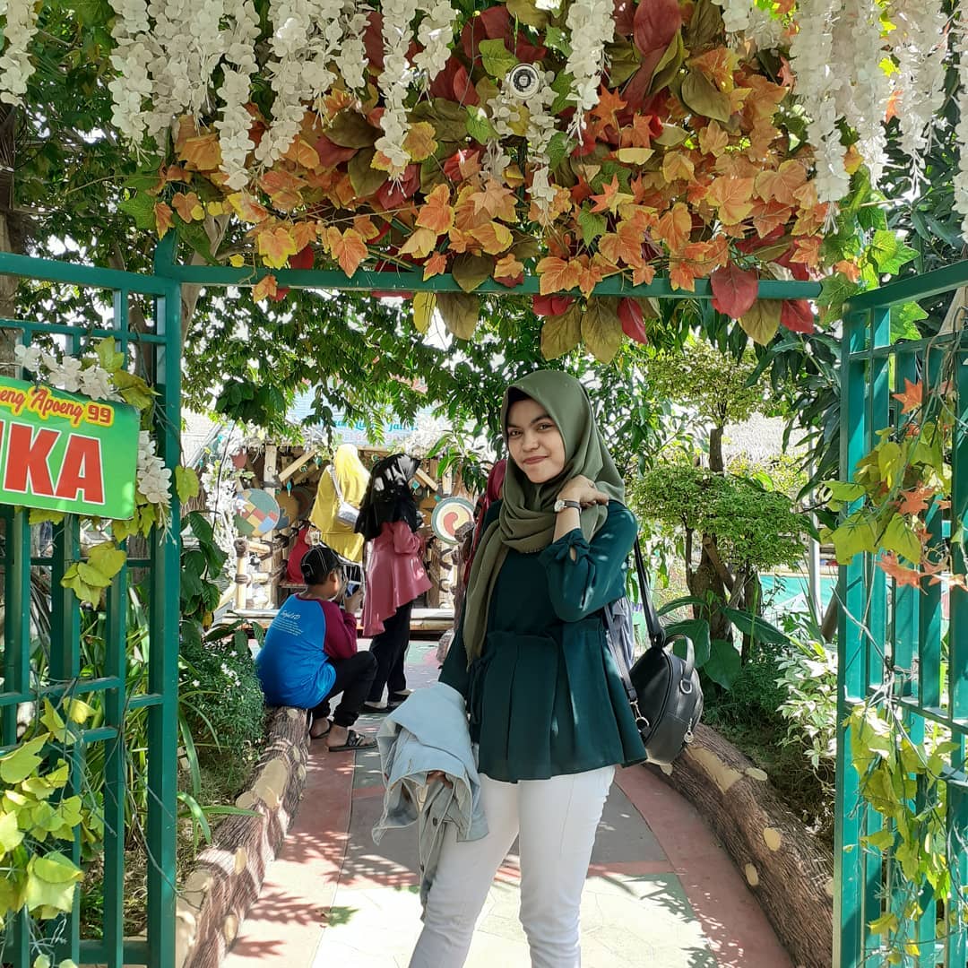 Taman Limo, Rekreasi Keluarga di Bekasi Yang Menawarkan Suasana Khas Pedesaan 2 Taman Limo, Rekreasi Keluarga di Bekasi Yang Menawarkan Suasana Khas Pedesaan 1