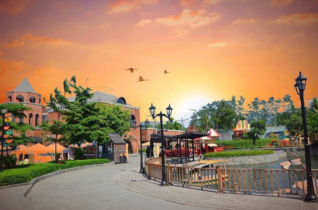 The Village Purwokerto: Nikmati Sensasi Liburan Seperti di Negeri Eropa 1 The Village Purwokerto: Nikmati Sensasi Liburan Seperti di Negeri Eropa 1