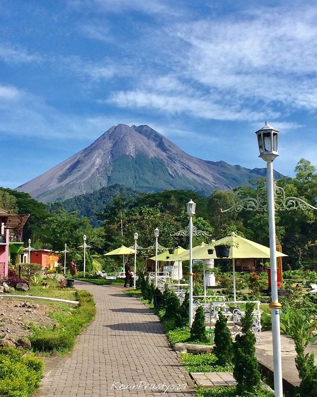 Merapi Park: Taman Tematik Dengan Puluhan Replika Landmark Paling Terkenal di Dunia 10 Merapi Park: Taman Tematik Dengan Puluhan Replika Landmark Paling Terkenal di Dunia 9
