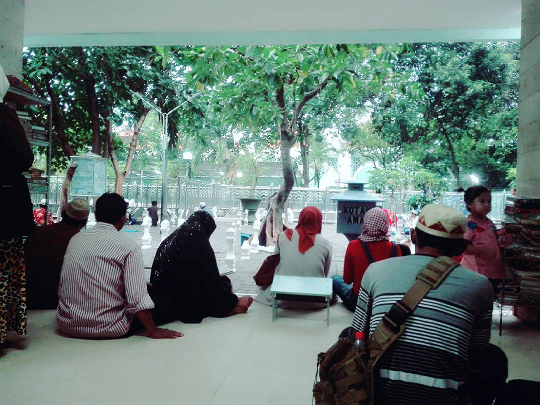 Wisata Religi Makam Sunan Ampel Surabaya 5