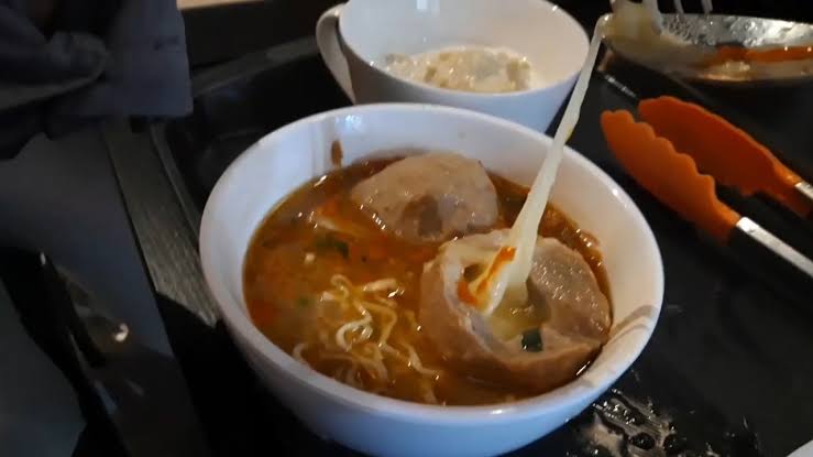 2 Tempat Hits Untuk Mencicipi Bakso Boedjangan di Semarang 9
