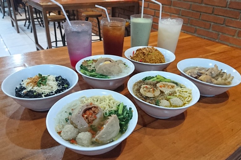 2 Tempat Hits Untuk Mencicipi Bakso Boedjangan di Semarang 8