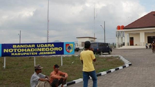 Ini Dia 10 Bandar Udara Yang Ada di Jawa Timur 5 Ini Dia 10 Bandar Udara Yang Ada di Jawa Timur 5