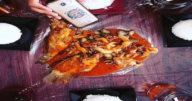 10 Tempat Makan Seafood Paling Maknyuss di Surabaya 9 10 Tempat Makan Seafood Paling Maknyuss di Surabaya 9