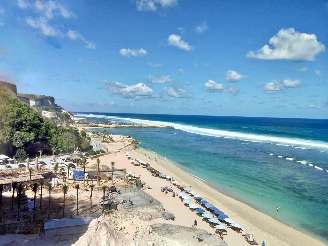 Ini Dia Pesona Pantai Melasti Yang Termasuk Objek Wisata Primadona di Ungasan Bali 1