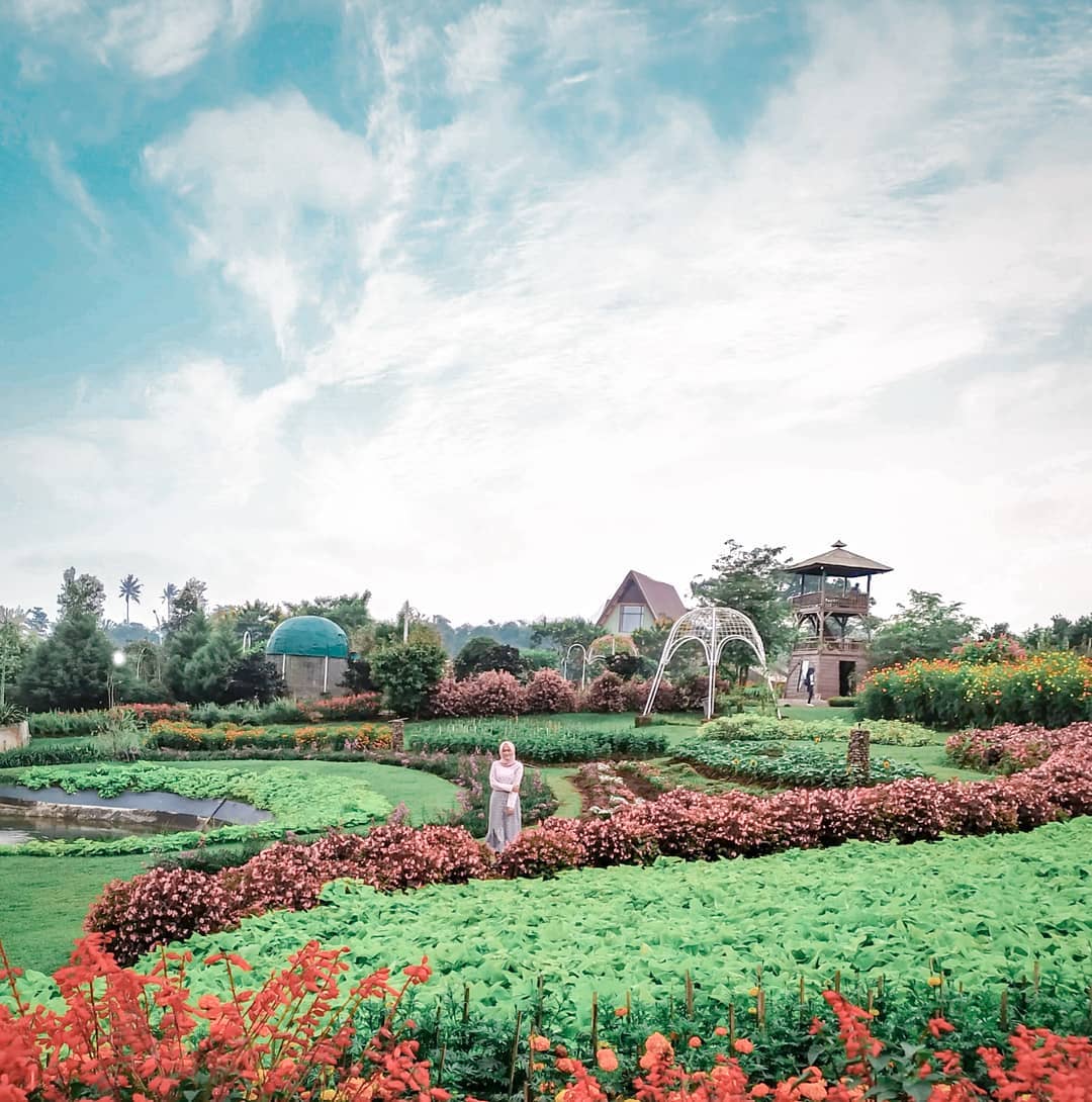 Serunya Family Time di Camp Hulu Cai Bogor, View Utama Gunung Pangrango 7