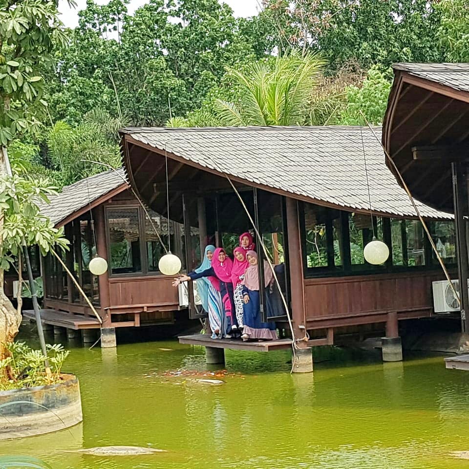 Bumi Sampireun Cikarang, Restoran Bernuansa Alam Sunda yang Familiable 8