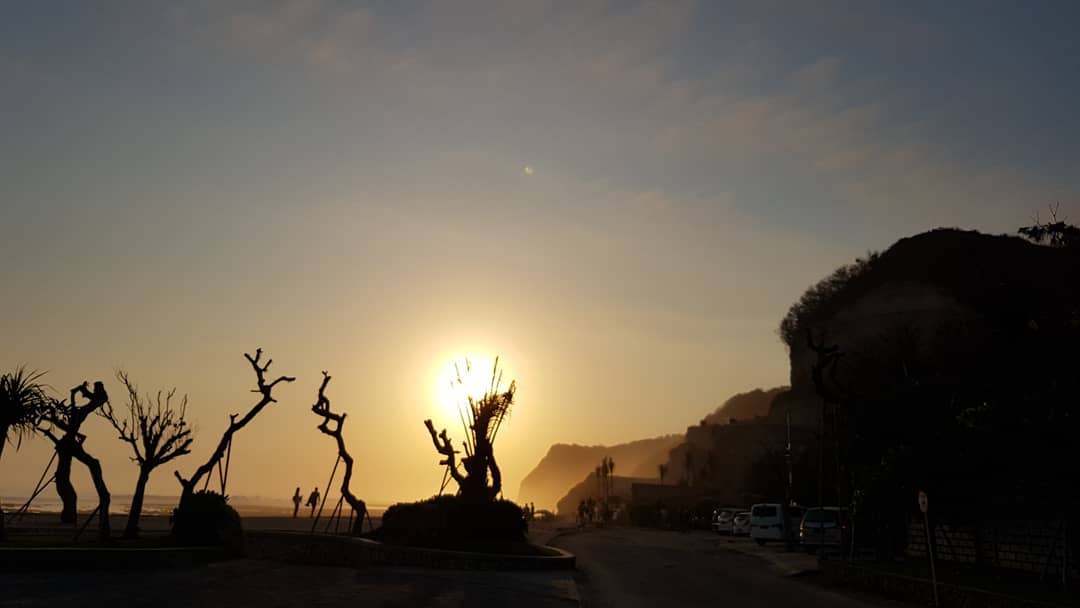 Ini Dia Pesona Pantai Melasti Yang Termasuk Objek Wisata Primadona di Ungasan Bali 6