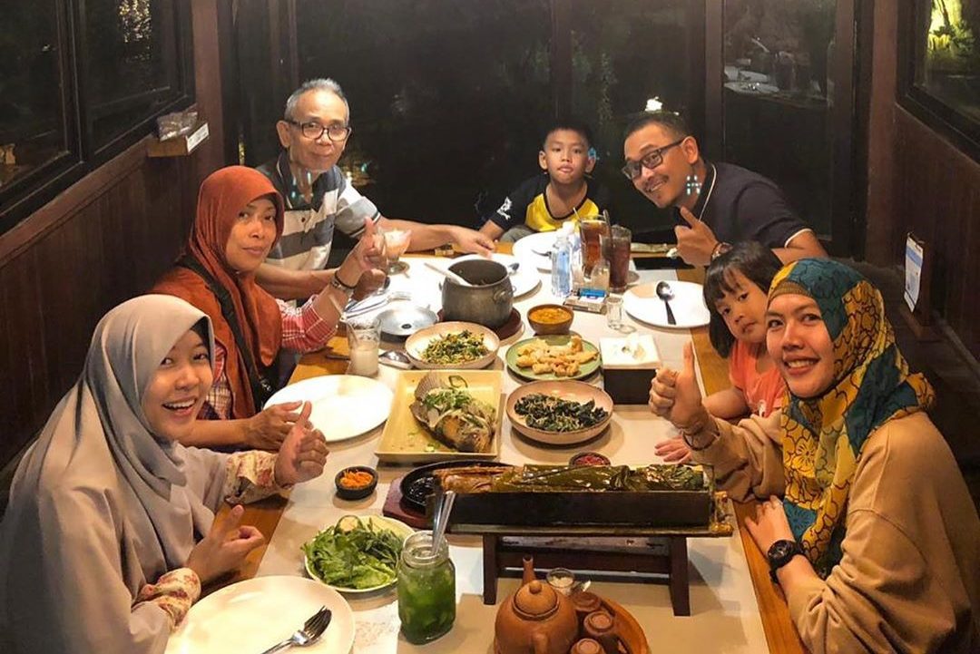 Bumi Sampireun Cikarang, Restoran Bernuansa Alam Sunda yang Familiable 6