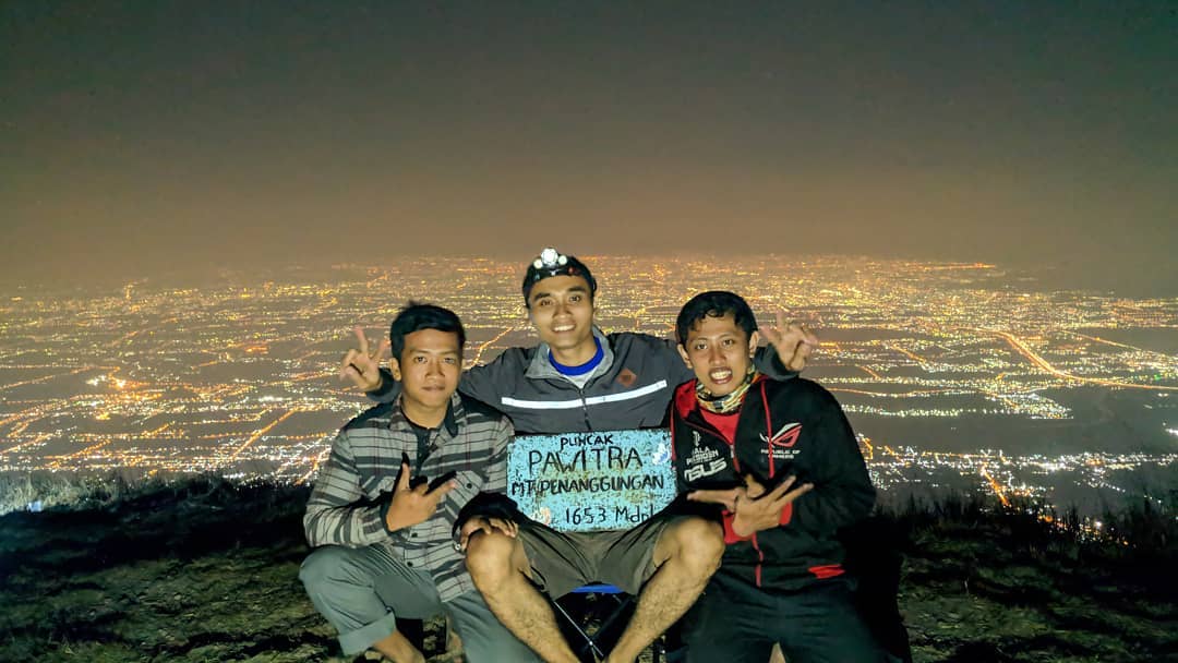 Gunung Penanggungan Spot Sunrise Terbaik di Mojokerto, Berikut Rute Pendakiannya 3 Gunung Penanggungan Spot Sunrise Terbaik di Mojokerto, Berikut Rute Pendakiannya 3