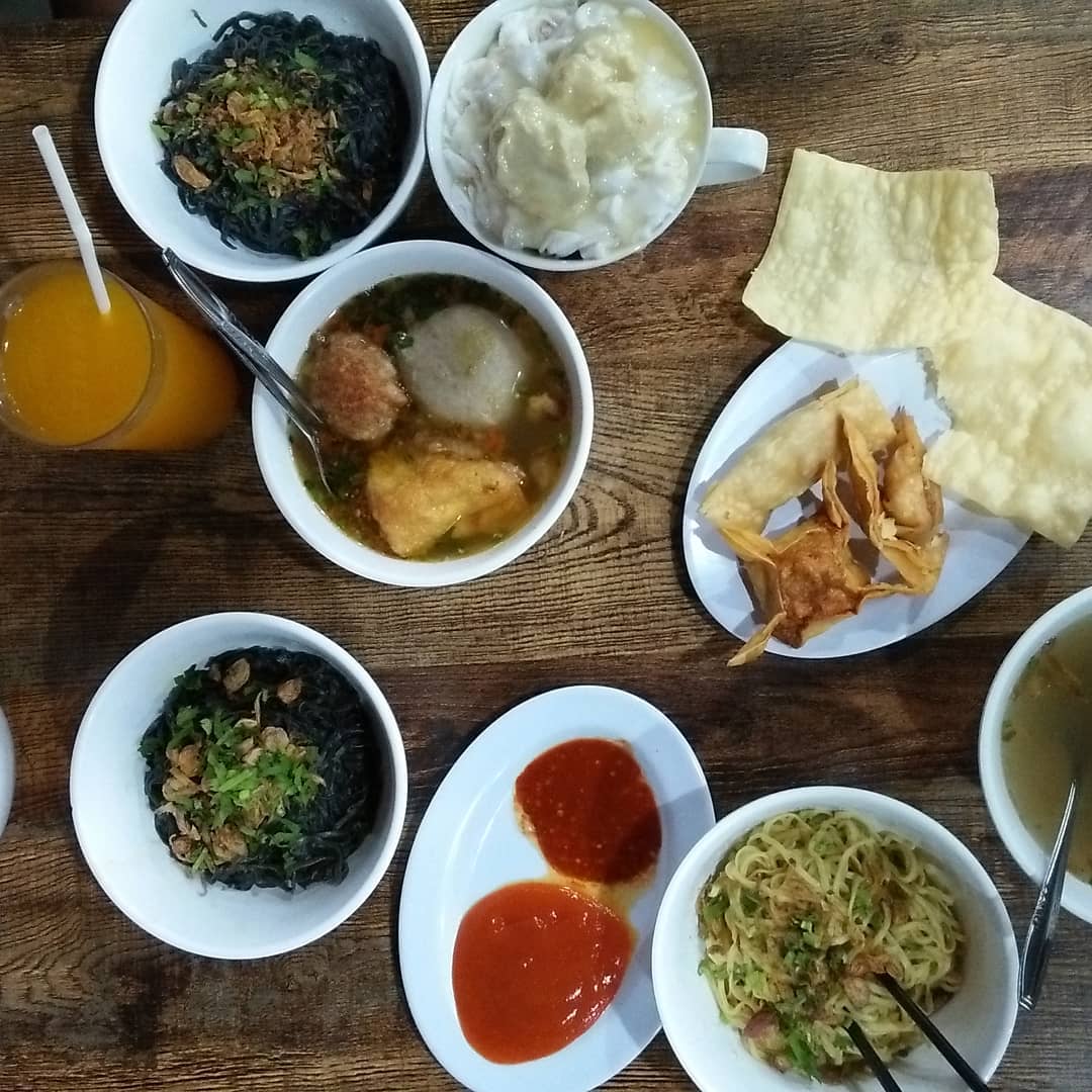 Pengen Ngebaso? Coba Deh Kunjungi Bakso Boedjangan Ciputat Ini Yuk! 3 Pengen Ngebaso? Coba Deh Kunjungi Bakso Boedjangan Ciputat Ini Yuk! 2