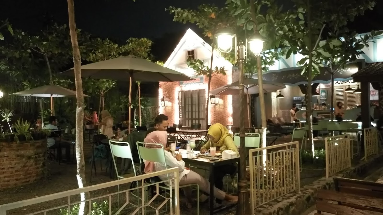 4 Outlet Giggle Box di Semarang, Tempat Nongkrong Hits dan Kekinian 10