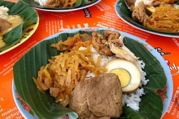 10 Warung Nasi Ayam Paling Enak di Semarang, Rugi Kalo Gak Nyoba 8 10 Warung Nasi Ayam Paling Enak di Semarang, Rugi Kalo Gak Nyoba 8
