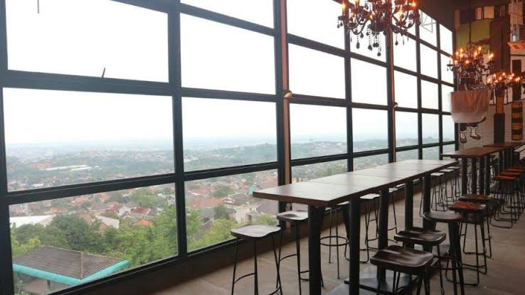 3 Daftar Alamat Mr.K di Semarang, Kafe Kekinian Dengan View Indah 6