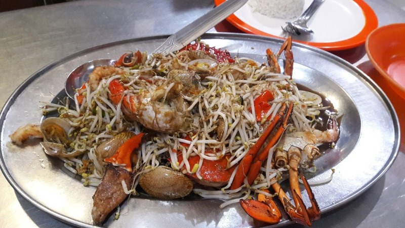 10 Tempat Makan Seafood Paling Maknyuss di Surabaya 8 10 Tempat Makan Seafood Paling Maknyuss di Surabaya 8