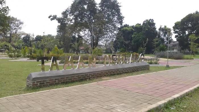 10 Daftar Pilihan Taman Wisata di Bogor Yang Recommended Buat Kamu Kunjungi Untuk Memanjakan Mata 6 10 Daftar Pilihan Taman Wisata di Bogor Yang Recommended Buat Kamu Kunjungi Untuk Memanjakan Mata 6