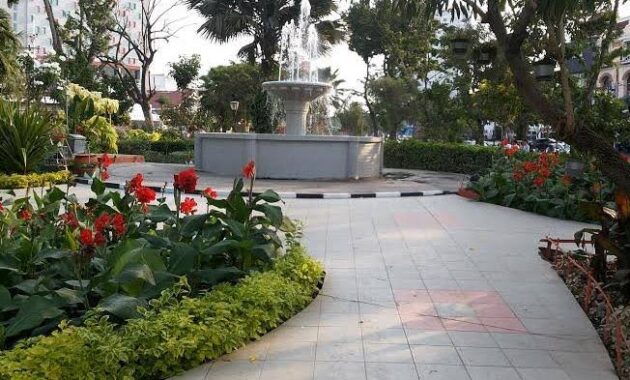 10 Taman Di Surabaya Sakura Pelangi Sejarah Harmoni Safari Kenjeran Prestasi Korea Lansia Ekspresi Angsa Surya Gantung Jejakpiknik Com