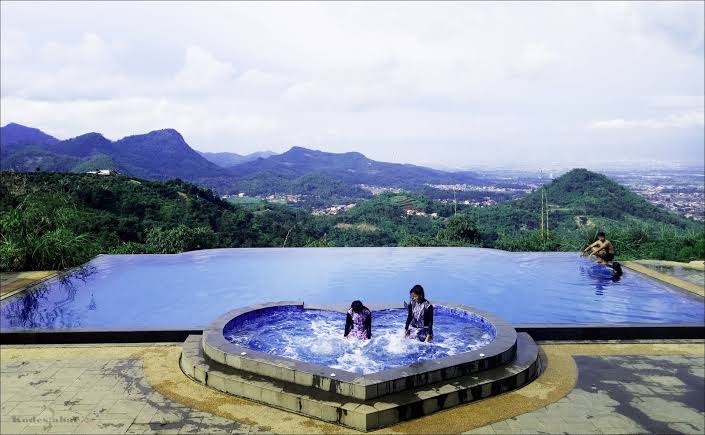 10 Rekomendasi Taman di Daerah Bandung Yang Sangat Indah dan Asri Ini Lagi Nge-Hits 10