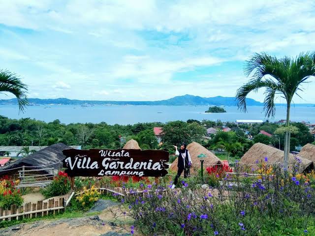 10 Referensi Taman Paling Cantik Daerah Bandar Lampung, Salah Satunya Bisa Lihat Ikan Nemo Loh! 7 10 Referensi Taman Paling Cantik Daerah Bandar Lampung, Salah Satunya Bisa Lihat Ikan Nemo Loh! 7