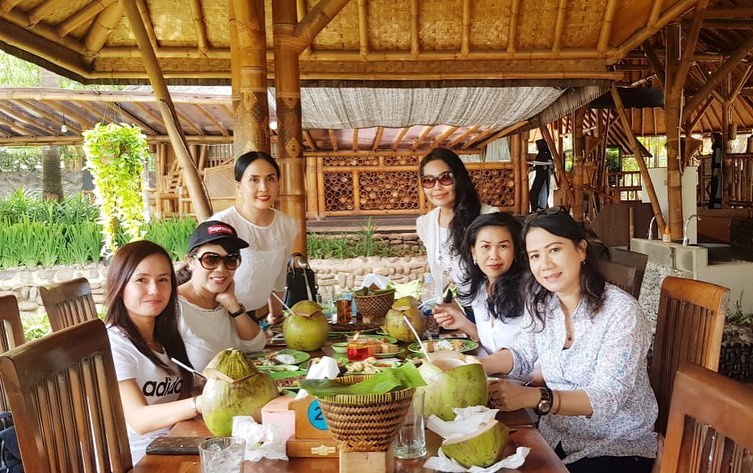 Gubug Udang Situ Cibubur, Restoran Dengan Suasana Pedesaan 7 Gubug Udang Situ Cibubur, Restoran Dengan Suasana Pedesaan 6