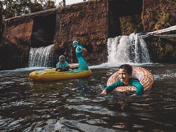 Joglo Pari Sewu Jogja, Sensasi Kulineran di Tepi Sungai Bersatu Dengan Alam 9 Joglo Pari Sewu Jogja, Sensasi Kulineran di Tepi Sungai Bersatu Dengan Alam 9
