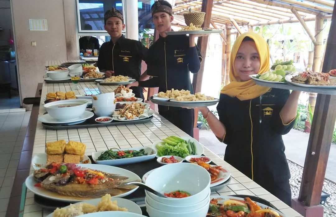 Mang Engking Citra Raya, Restoran Paling Familiable 3 Mang Engking Citra Raya, Restoran Paling Familiable 2