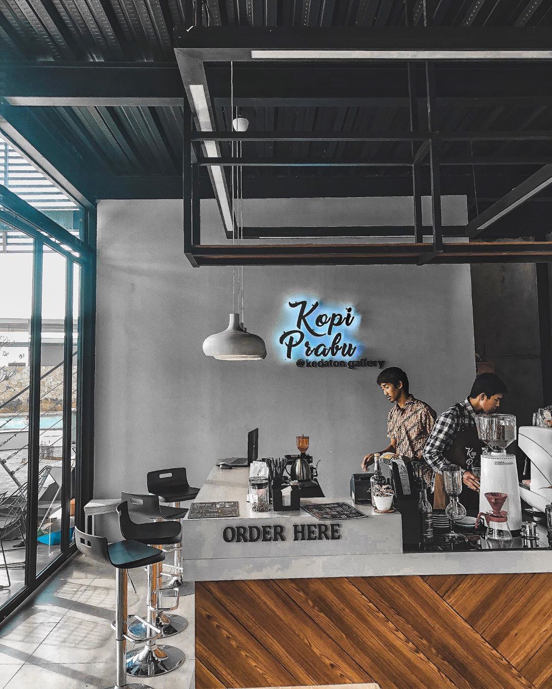 Kopi Prabu, Coffee House Baru di Kawasan Kedaton Semarang 5 Kopi Prabu, Coffee House Baru di Kawasan Kedaton Semarang 4