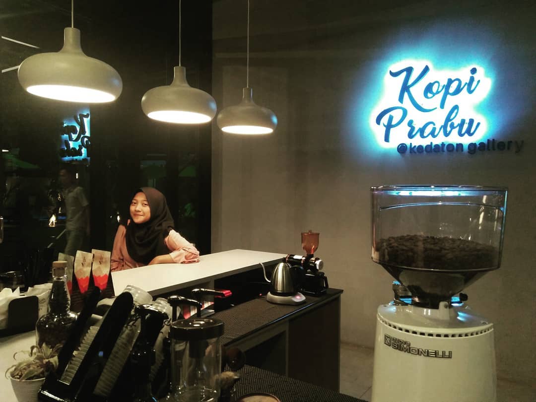 Kopi Prabu, Coffee House Baru di Kawasan Kedaton Semarang 6 Kopi Prabu, Coffee House Baru di Kawasan Kedaton Semarang 5