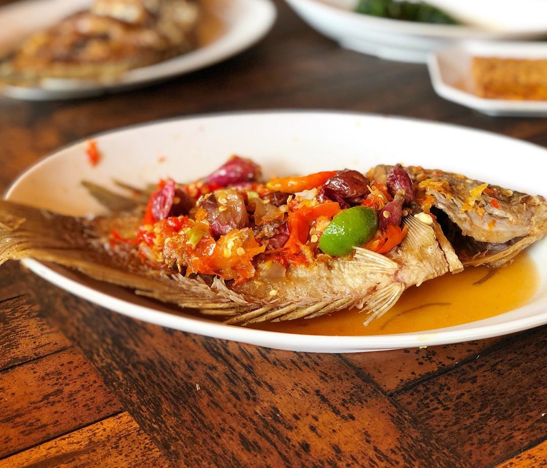 Mang Engking Lembang, Restoran Dengan Suasana Sejuk 2 Mang Engking Lembang, Restoran Dengan Suasana Sejuk 1