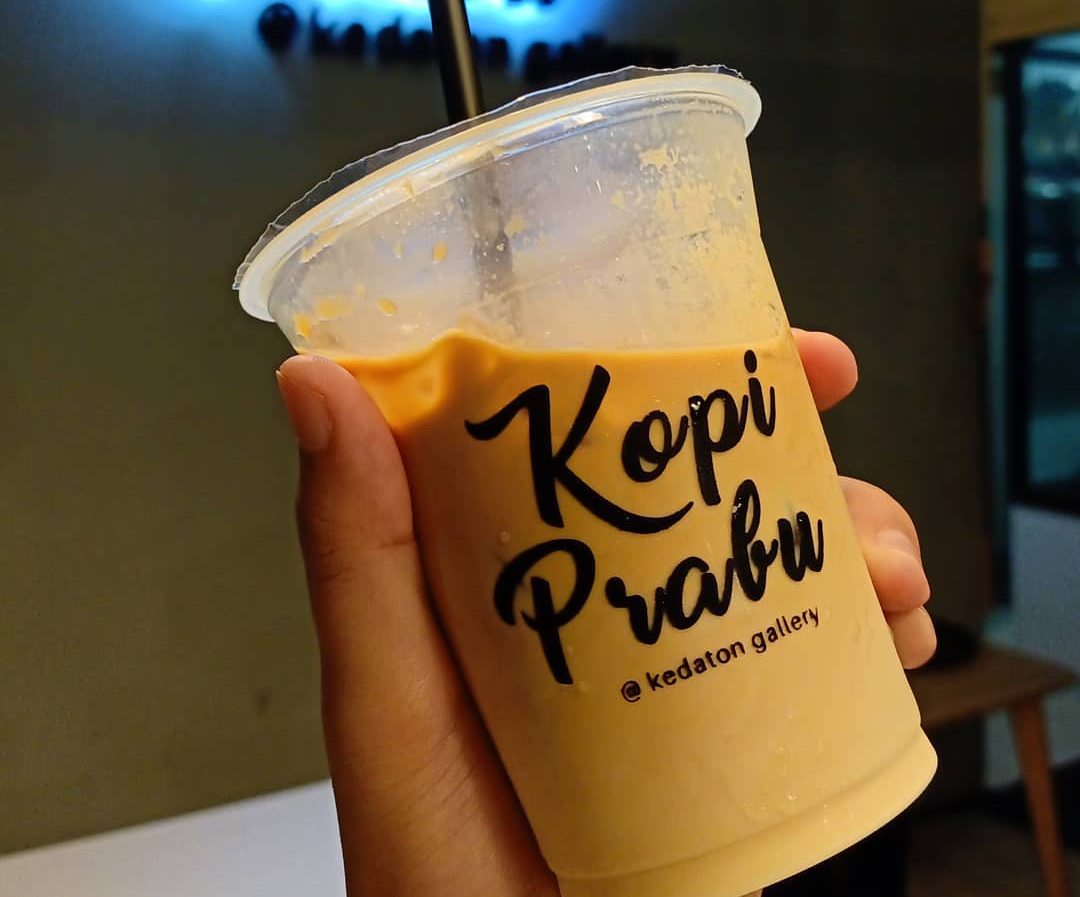 Kopi Prabu, Coffee House Baru di Kawasan Kedaton Semarang 2 Kopi Prabu, Coffee House Baru di Kawasan Kedaton Semarang 1
