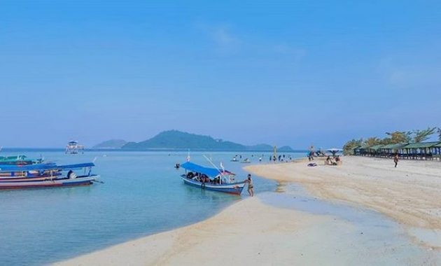 Pantai Sari Ringgung Dengan Pasir Timbulnya Terletak di Daerah Lampung Mana dan Buka Atau Tidak? 19 Pantai sari ringgung bandar lampung selatan biaya masuk peta jalan menuju denah lokasi pesawaran beach penginapan alamat lengkap ada buaya marina angker memakan korban misteri pasir hidup timbul indonesia gambar foto dimana terletak di kabupaten 35451 rute harga tiket masuk letak google map