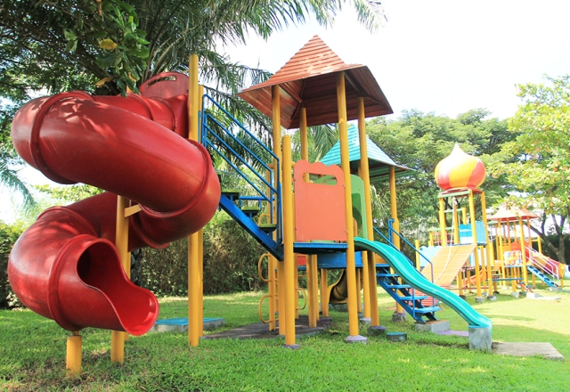 Ciputra Waterpark Surabaya 5 Ciputra Waterpark Surabaya 4