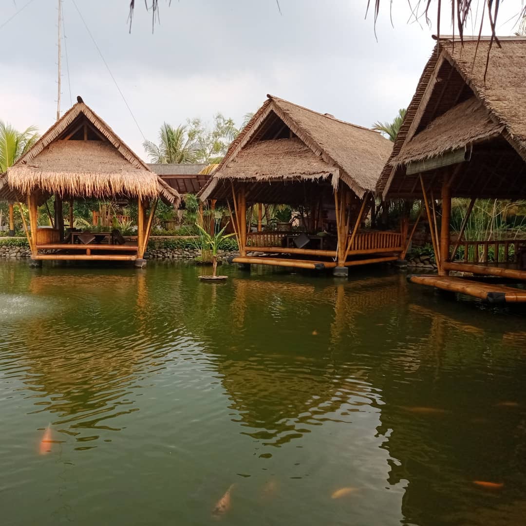 Gubug Udang Situ Cibubur, Restoran Dengan Suasana Pedesaan 9 Gubug Udang Situ Cibubur, Restoran Dengan Suasana Pedesaan 8