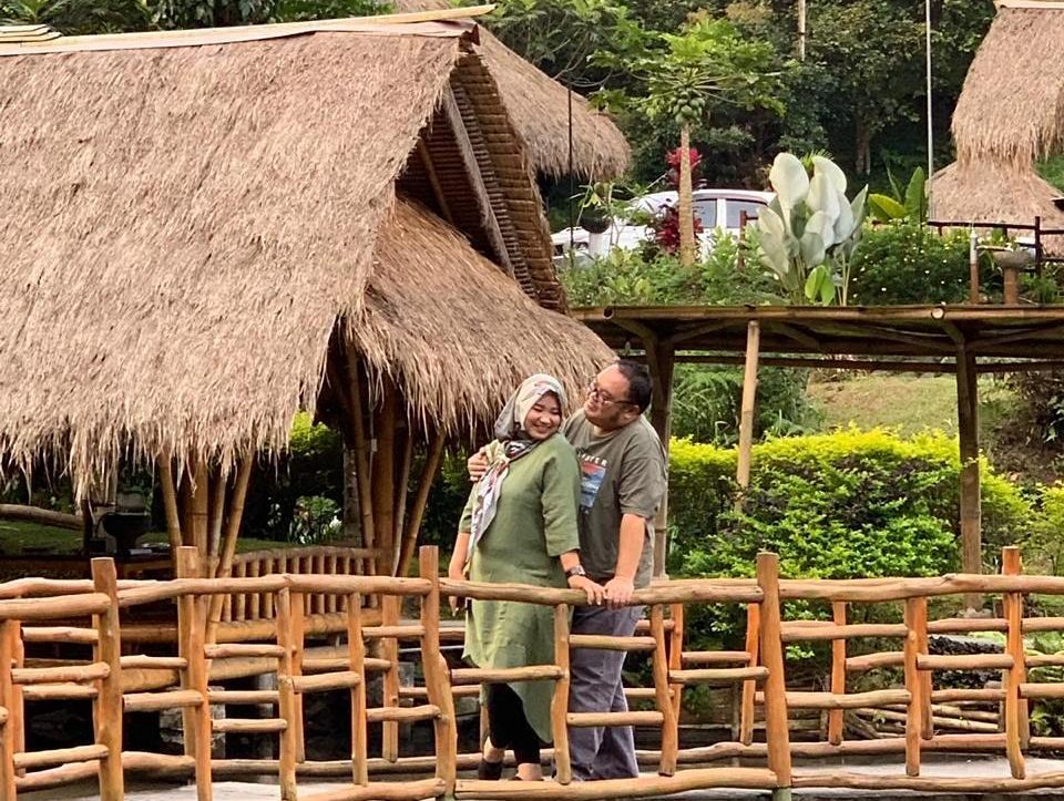 Mang Engking Lembang, Restoran Dengan Suasana Sejuk 10 Mang Engking Lembang, Restoran Dengan Suasana Sejuk 9