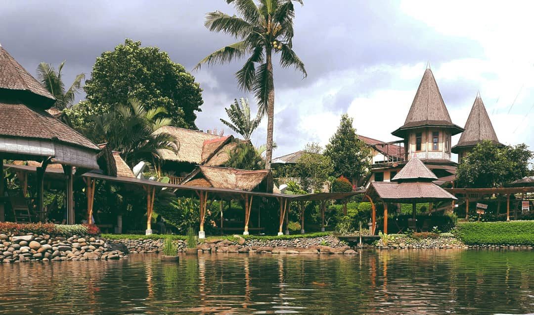 Mang Engking Purwokerto, Resto Sunda Paling Laris 7 Mang Engking Purwokerto, Resto Sunda Paling Laris 6